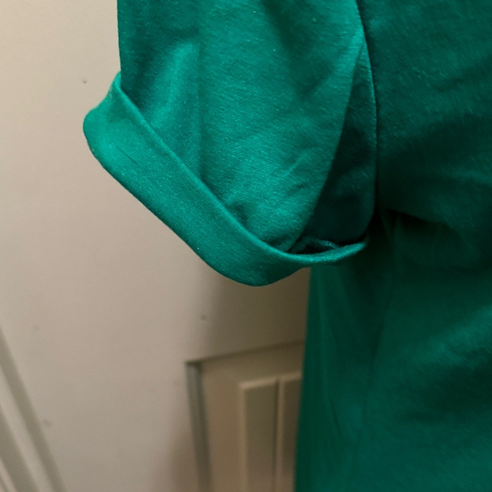 Women's Emerald Green Clover Graphic Tee - Picture 3 of 4